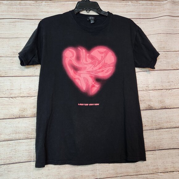 Boohoo MAN Men's Size XS Marble Heart Graphic T-shirt Short Sleeve Black - Picture 1 of 11